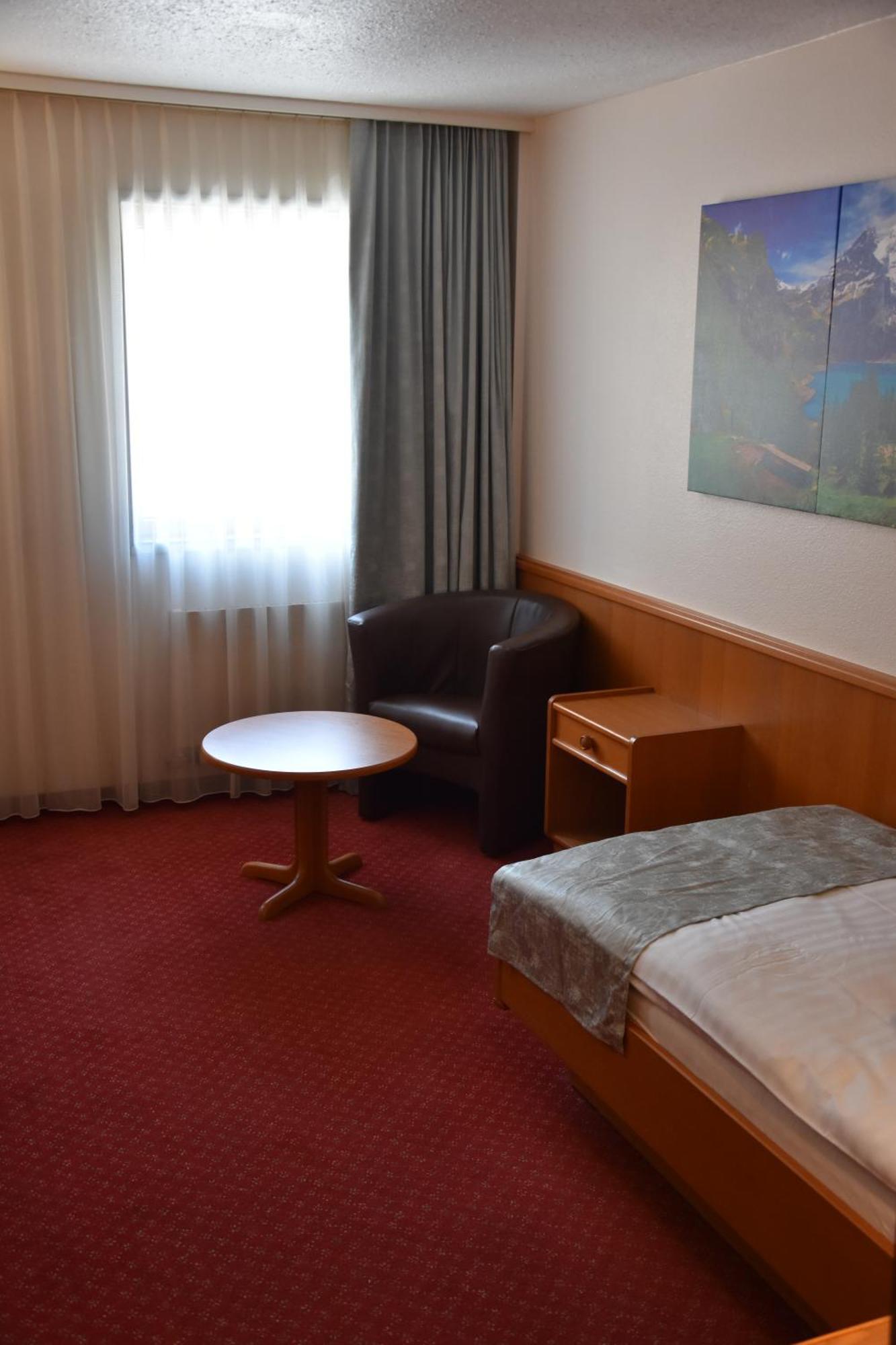 Hotel Des Trois Rois Le Locle Eksteriør bilde