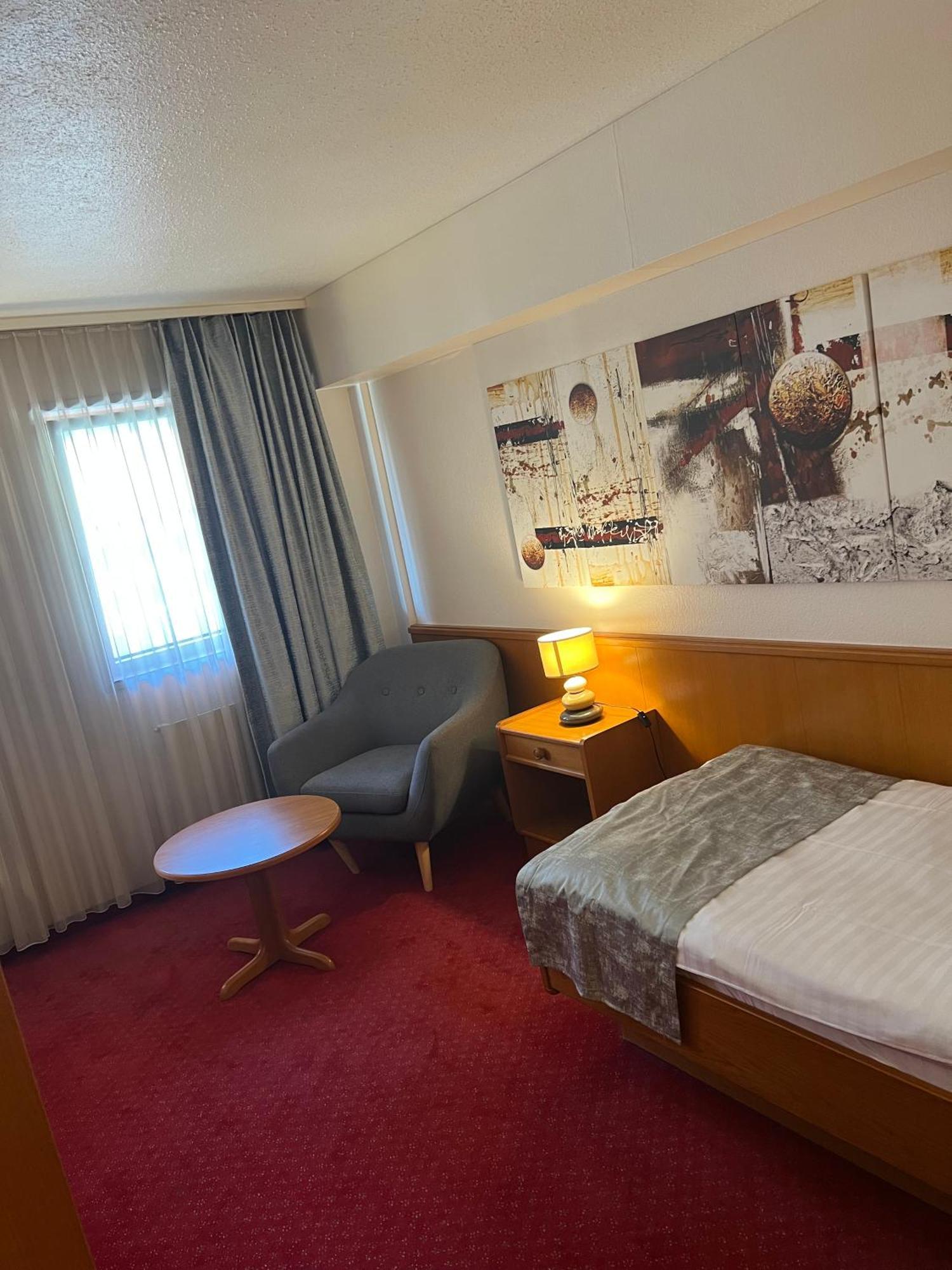 Hotel Des Trois Rois Le Locle Eksteriør bilde